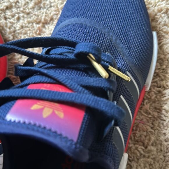 adidas |  NMD R1 United By Sneakers Los Angeles in Blue | 10 - Picture 8 of 10